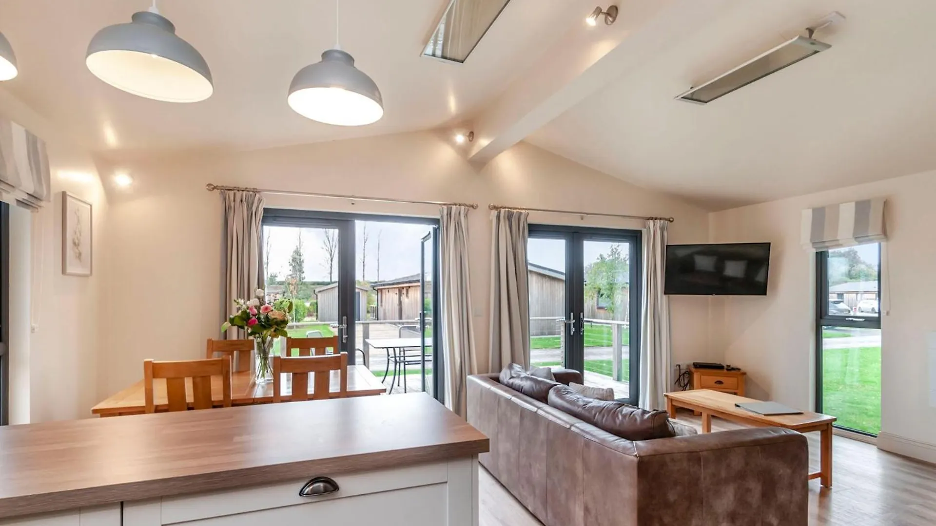 פארק נופש מלון מסהאם Cedar Retreats