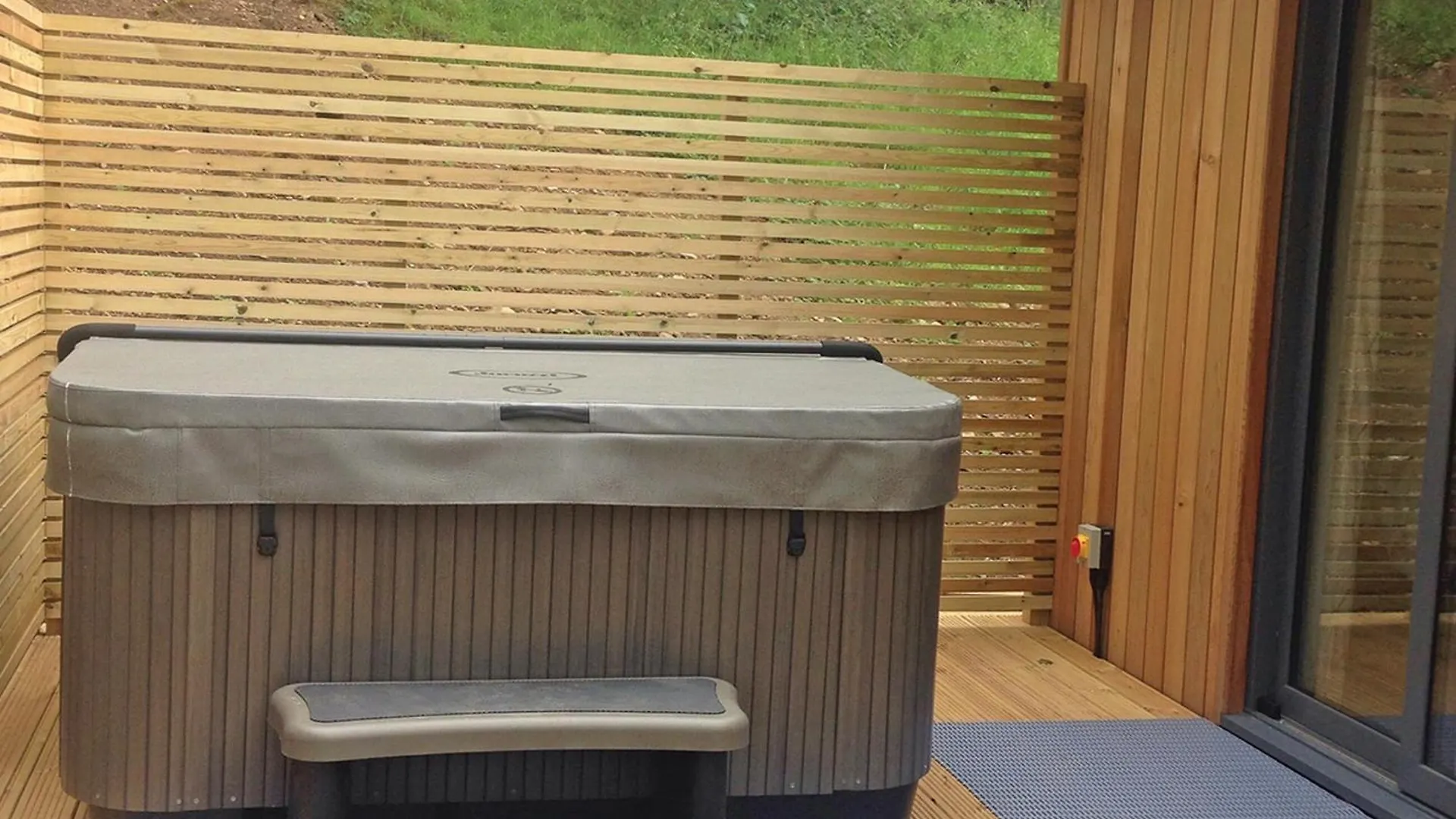 מלון מסהאם Cedar Retreats 0*,